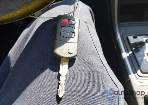 2009 Mazda Mazda6 I Sport из США, поврежденный, VIN 1YVHP81A195M15584